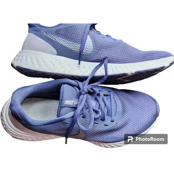 NIKE Revolution Sneakers W 7.5 Running Sports Athletics - Picture 1 of 6